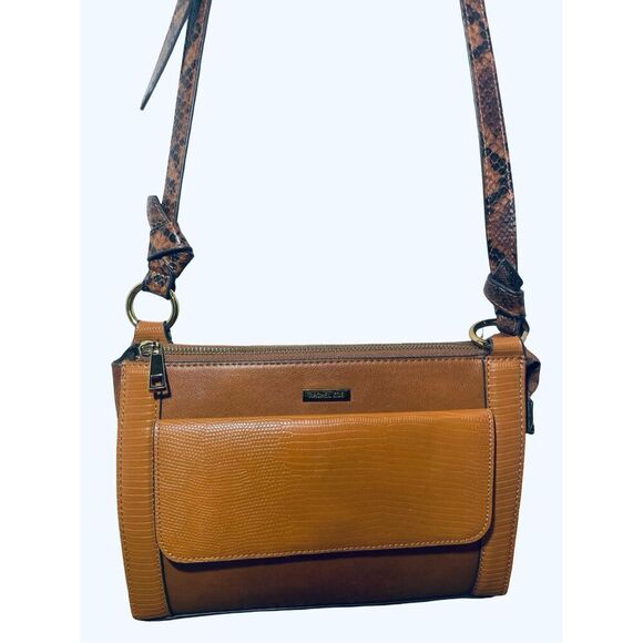 Rachael Zoe Croasbody - Picture 2 of 7